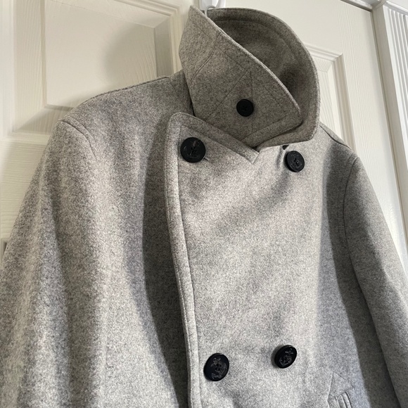 Gray Double-Breasted Men's Coat - Picture 5 of 15